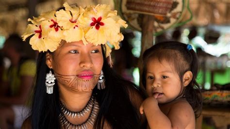 Embera Tribe Panama: Mother & Daughter - Chris Travel Blog