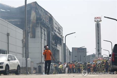 경기 화성 아리셀 공장 화재 실종자 23명 중 외국인 20명 확인