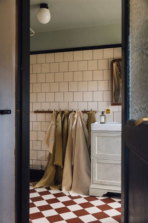 The Bathroom Is Clean And Ready To Be Used As A Dressing Room Or Guest Room