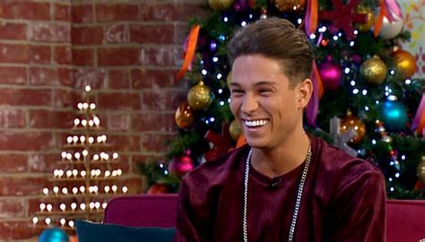 Joey Essex I M Still Hoping For A Proper Date With Amy Willerton Metro News