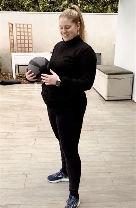 Meghan Trainor Pregnant Photos: Singer Baby Bump Pictures | J-14