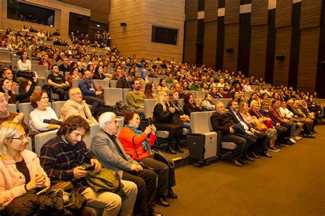 Vişne Bahçesi izleyiciden tam not aldı