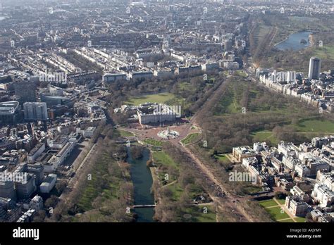 St james palace aerial hi-res stock photography and images - Alamy