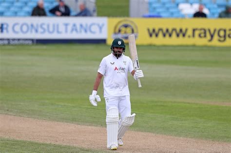 Pakistan Veteran Azhar Ali Completes 16k First Class Runs