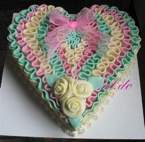 17 Best images about Heart Shaped Cakes on Pinterest | 50th birthday ...