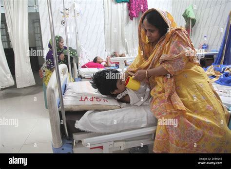 Dhaka Bangladesh 6july 2023 Bangladeshi Child Dengue Patients Su Hi Res