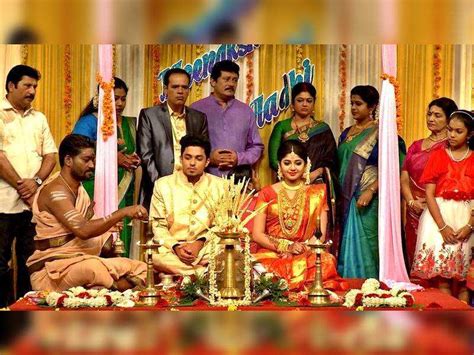 Thatteem Mutteem Thatteem Mutteem Finally Meenakshi Gets Married