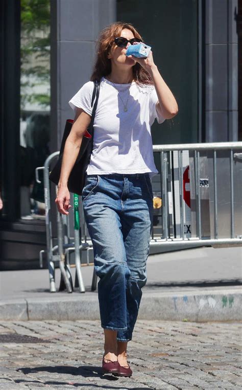 Katie Holmes In A White Tee Was Seen Out In New York