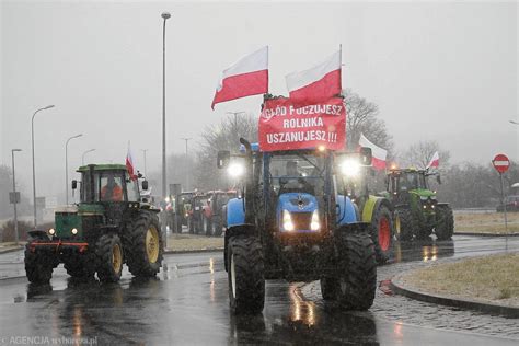 Rolnicy spotkali się z komisarzem UE We wtorek znów zablokują drogi w