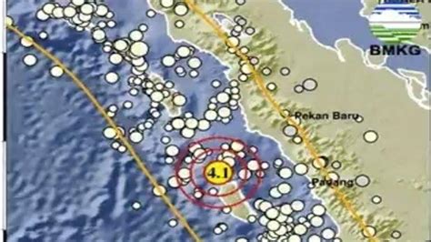 Gempa Guncang Sumbar Minggu April Baru Saja Guncang Di Laut