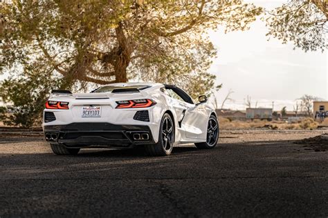 Beautiful c8 : r/carphotography