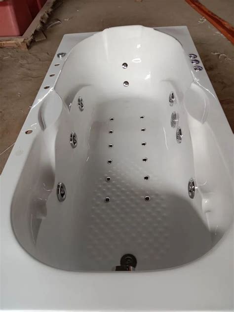 Quasay White Acrylic Jacuzzi Bathtub For Bathroom 1650mm 760mm At Rs 60000 In Ghaziabad