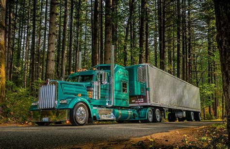 KW W900L Aerodyne With Matching Reefer Trailer Kenworth Kenworth