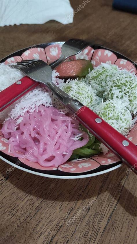 Foto De La Comida Tradicional Indonesia Hecha De Harina De Arroz Que Se