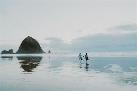 Cannon Beach Engagement Oregon Coast Ali Rae Photography