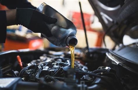 Cómo checar el aceite del motor de tu coche Mundo moderno