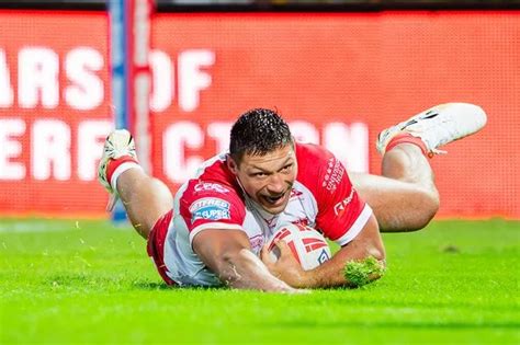 ryan hall breaks super league  record  hull kr thrash huddersfield