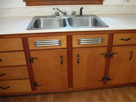 Stash of NOS kitchen sink cabinet vents made by Washington Steel ...