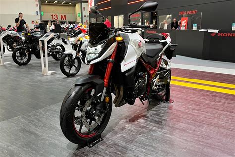 Nuova Honda Hornet 2023 L Iconica Naked Ad EICMA 2022 WeDrive