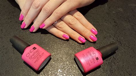 Layer Future Fuchsia Shellac On Top Of Hot Pop Pink To Make Future Fuchsia Pop Uñas