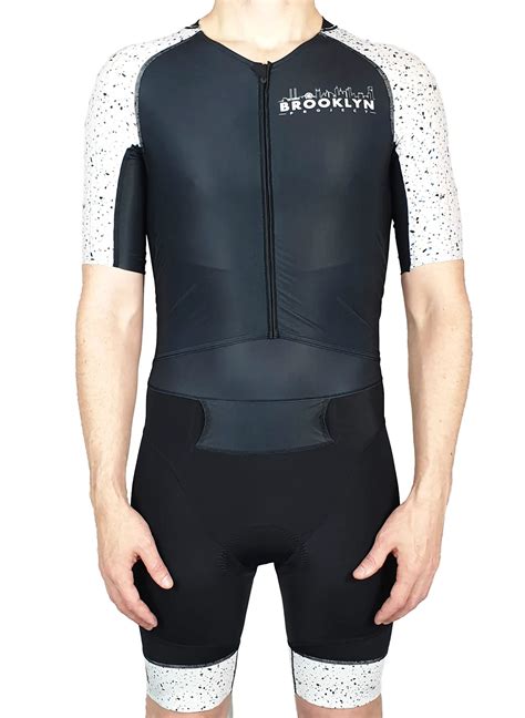 Technical Functional And Highly Comfortable Triathlon And Running Apparel