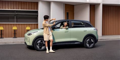 geely offers  ice cream  test drive    cost ev