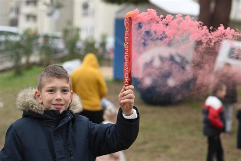 Slobodna Dalmacija Djeca I Roditelji Do Ekali Novu Godinu Na