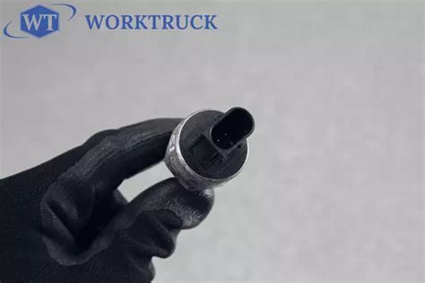 1889798 Датчик давления пневмоподвески для Скания/Scania - купить в ...