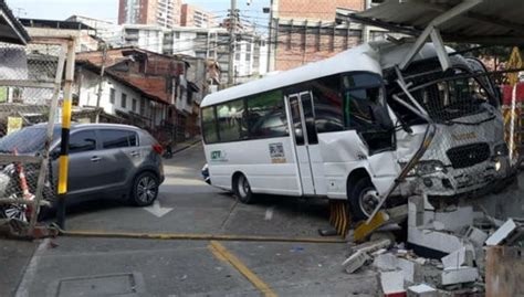 Fotos Tres Menores Heridos Dejó El Accidente De Una Buseta Escolar En