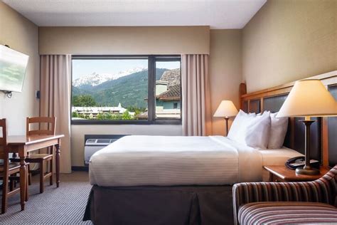 Blackcomb Lodge Whistler | Bookonline.com