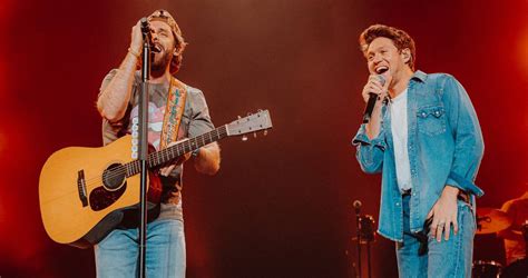 Thomas Rhett Shares Bucket List Duet With Niall Horan At C C Festival