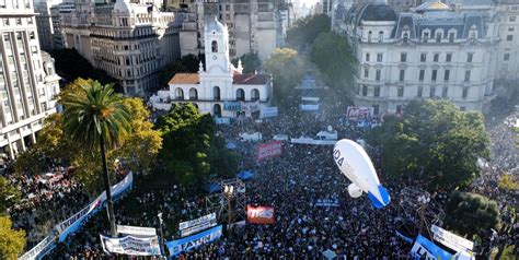 Multitudinarias marchas universitarias en todo el país El Litoral