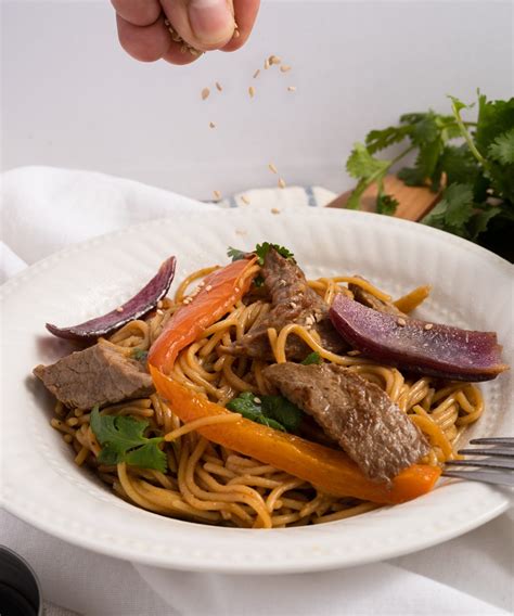 Tallarin Saltado De Carne