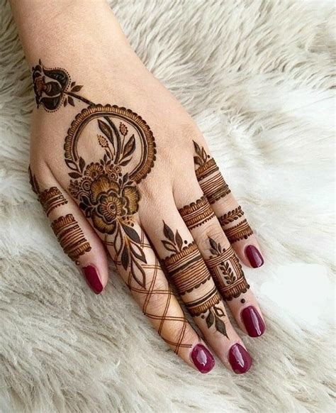 Stunning Mehendi Designs For The Sister Of The Bride Bridesmaids Artofit