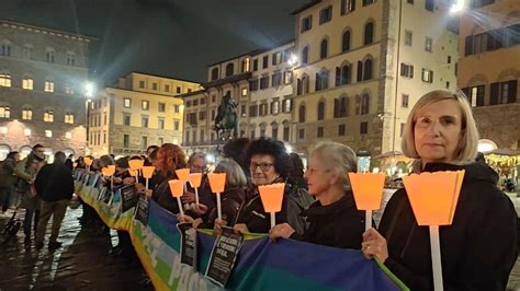 Donne Per La Pace In Piazza Signoria Fermatevi