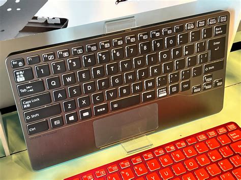 富士通の軽量キーボードLIFEBOOK UH Keyboard全3カラーの製品化が決定 PR Engadget 日本版