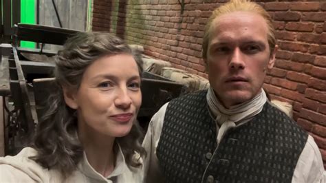 Outlander Sam Heughan Caitriona Balfe Reveal Fan Favorite Couple S