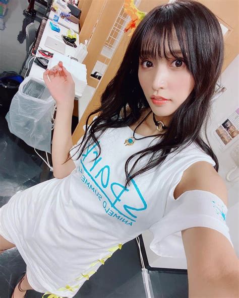 根岸愛さんのインスタグラム写真 根岸愛instagram「👕🎀👕 寄りver💛 Anisama アニサマ アニサマ