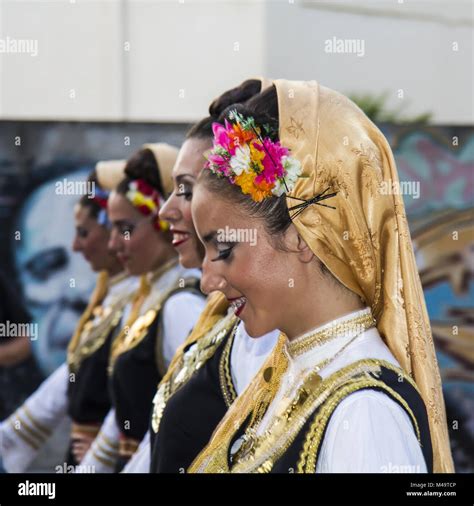 Serbian dancers Stock Photo - Alamy