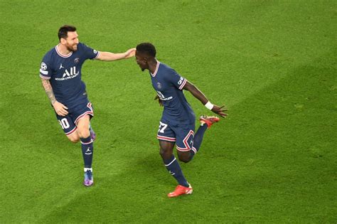 Messi ya celebra con un PSG que ganó al City en la Liga de Campeones