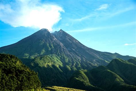 20 Gunung Merapi Ide Terpopuler