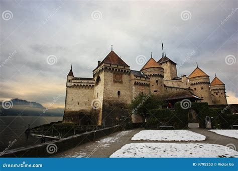 Chillon Castle, Switzerland Editorial Stock Photo - Image of switzerland, blue: 9795253