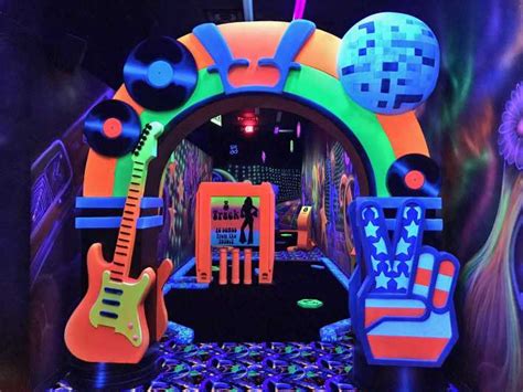 Mall Of America Rock Of Ages Blacklight Minigolf Billet Getyourguide