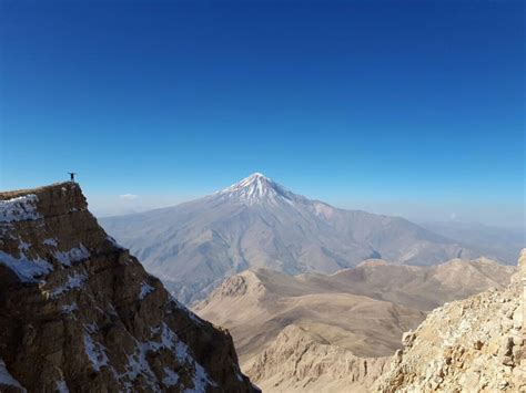 Climb Mount Damavand highest peak in Iran – Travel to Iran