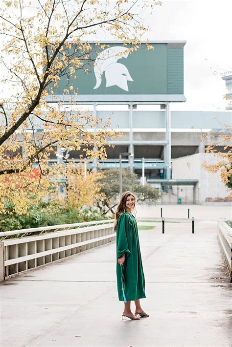 Michigan State Fall Senior Photos On North Campus Allie And Co