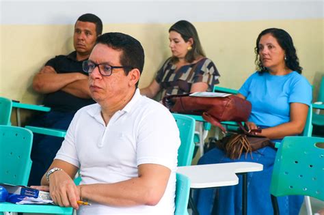 Adufal dialoga base docente de Penedo e Arapiraca em reuniões setoriais