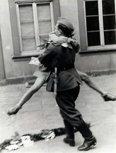 A Soldier Returning Home From The War 1940s R Wwiipics