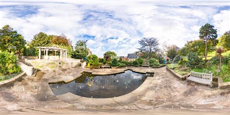 360° View Of The Pool In Pannett Park Whitby Alamy