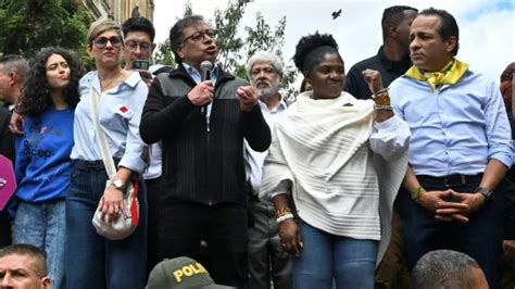 En medio del terremoto político que sacude a su Gobierno Gustavo Petro