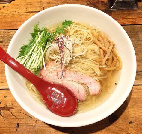 『香彩鶏だし塩ラーメン 790円中盛50円』麺屋 翔 西新宿本店のレビュー ラーメンデータベース